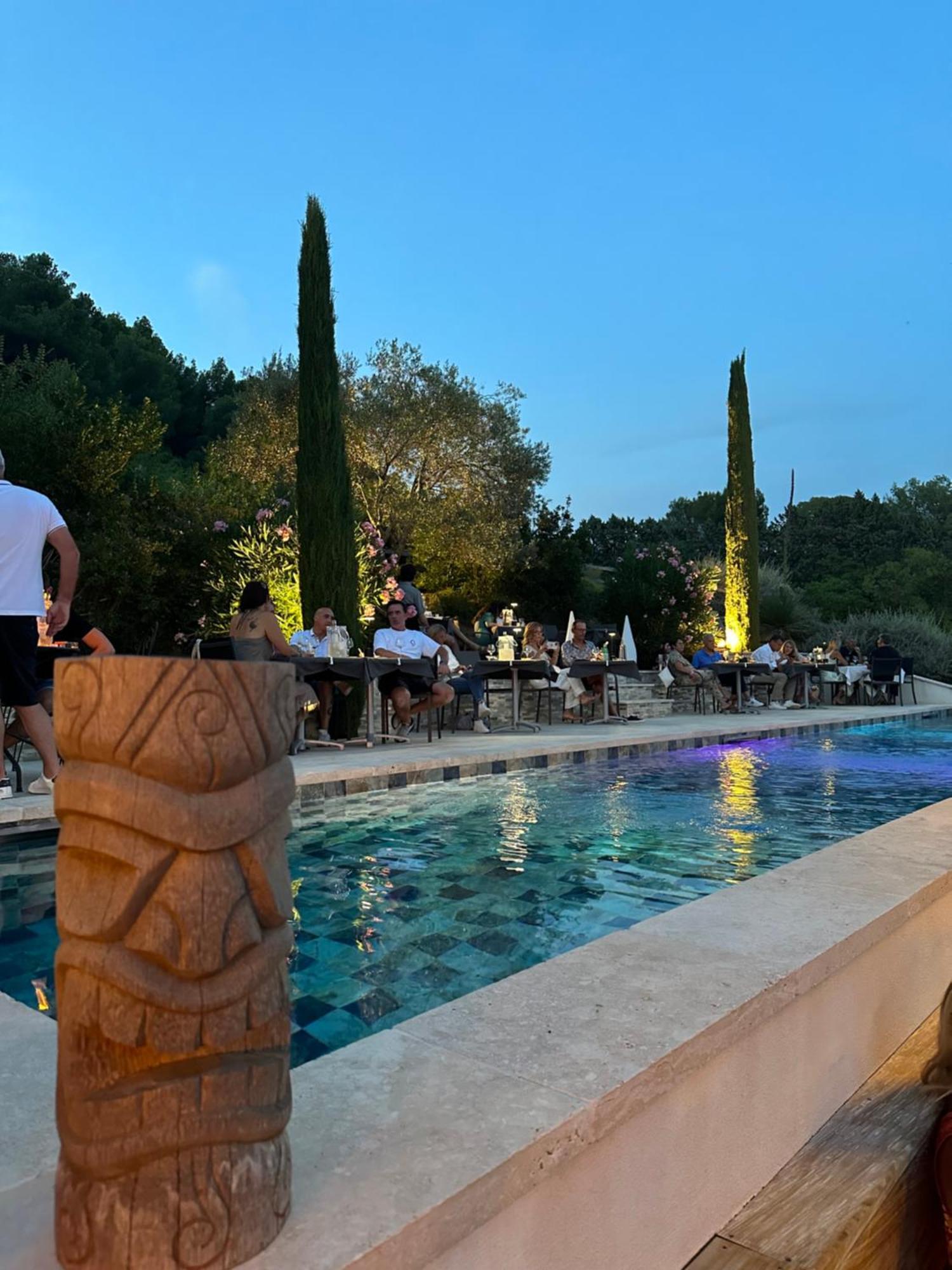 La Bastide - Le Grenache - Le Syrah Au Domaine Chateau Henri Bonnaud ル・トロネ エクステリア 写真